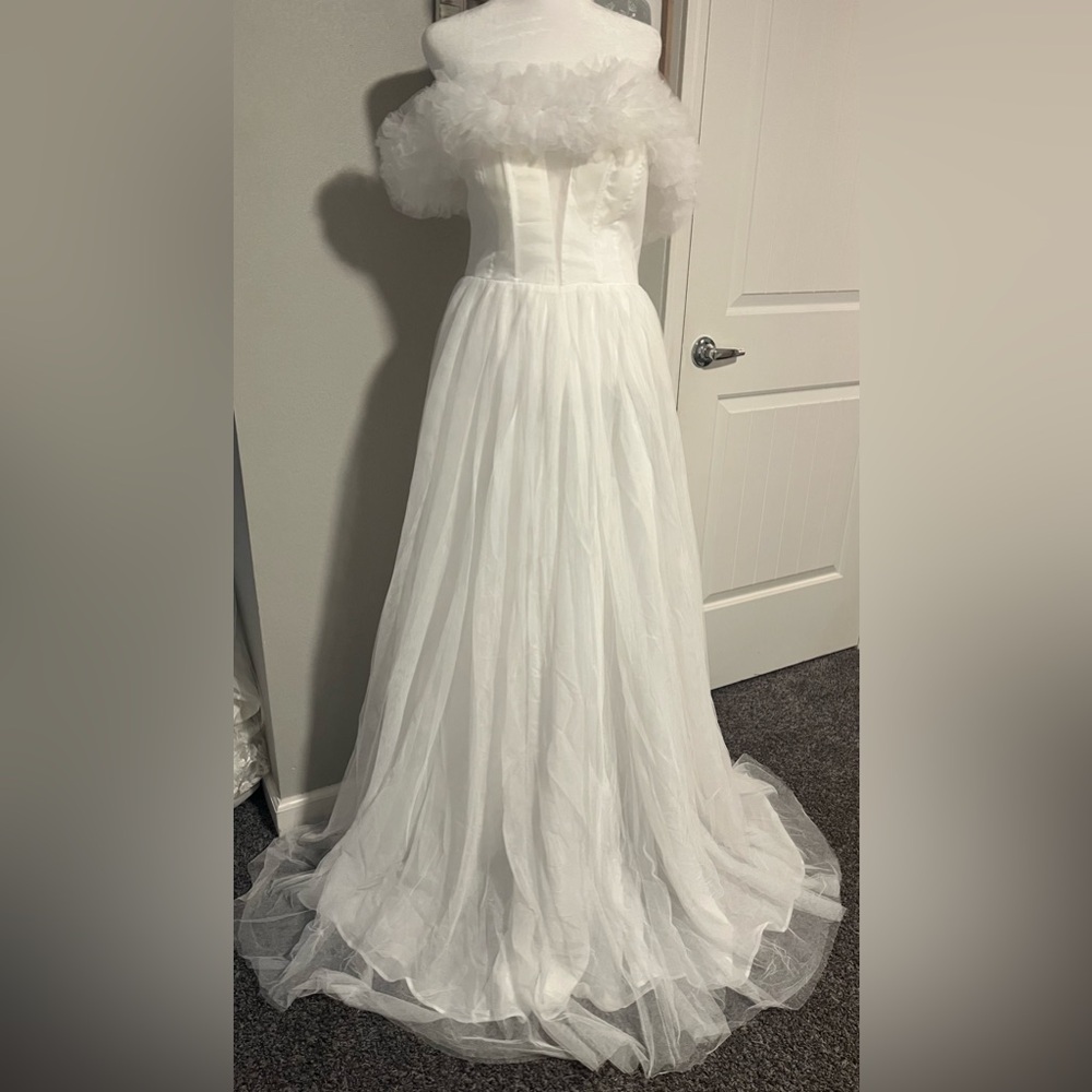 Elegant White size Large Wedding/ Event dress